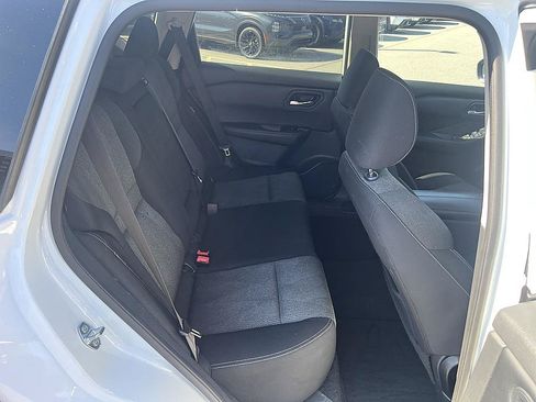 Certified 2025 Nissan Rogue SV AWD/4WD image 16