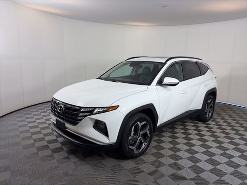 Used 2023 Hyundai Tucson SEL w/ Convenience Package AWD/4WD image 2