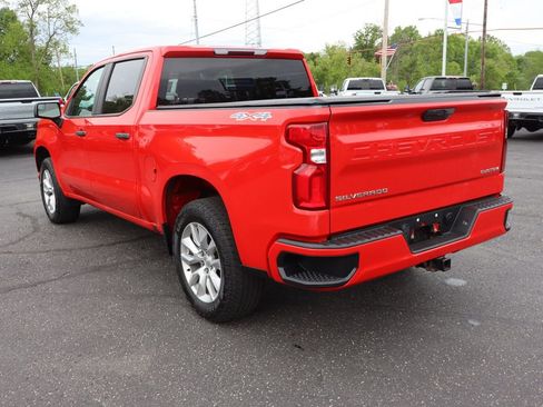 Used 2020 Chevrolet Silverado 1500 Custom w/ Custom Value Package AWD/4WD image 3