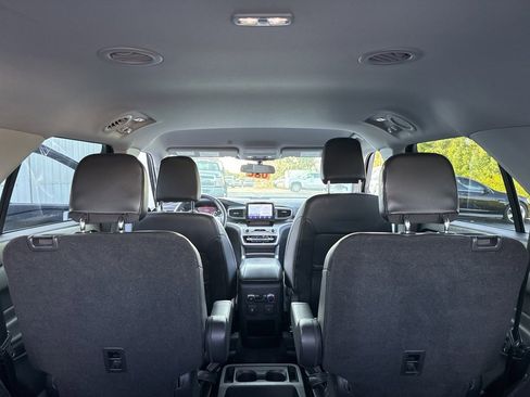 Used 2021 Ford Explorer XLT w/ Equipment Group 202A image 23