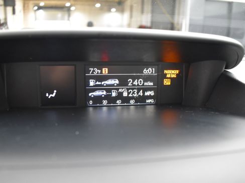 Used 2018 Subaru Forester 2.5i Premium w/ All-Weather Package AWD/4WD image 10