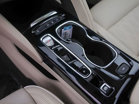 Used 2023 Buick Envision Avenir FWD image 22