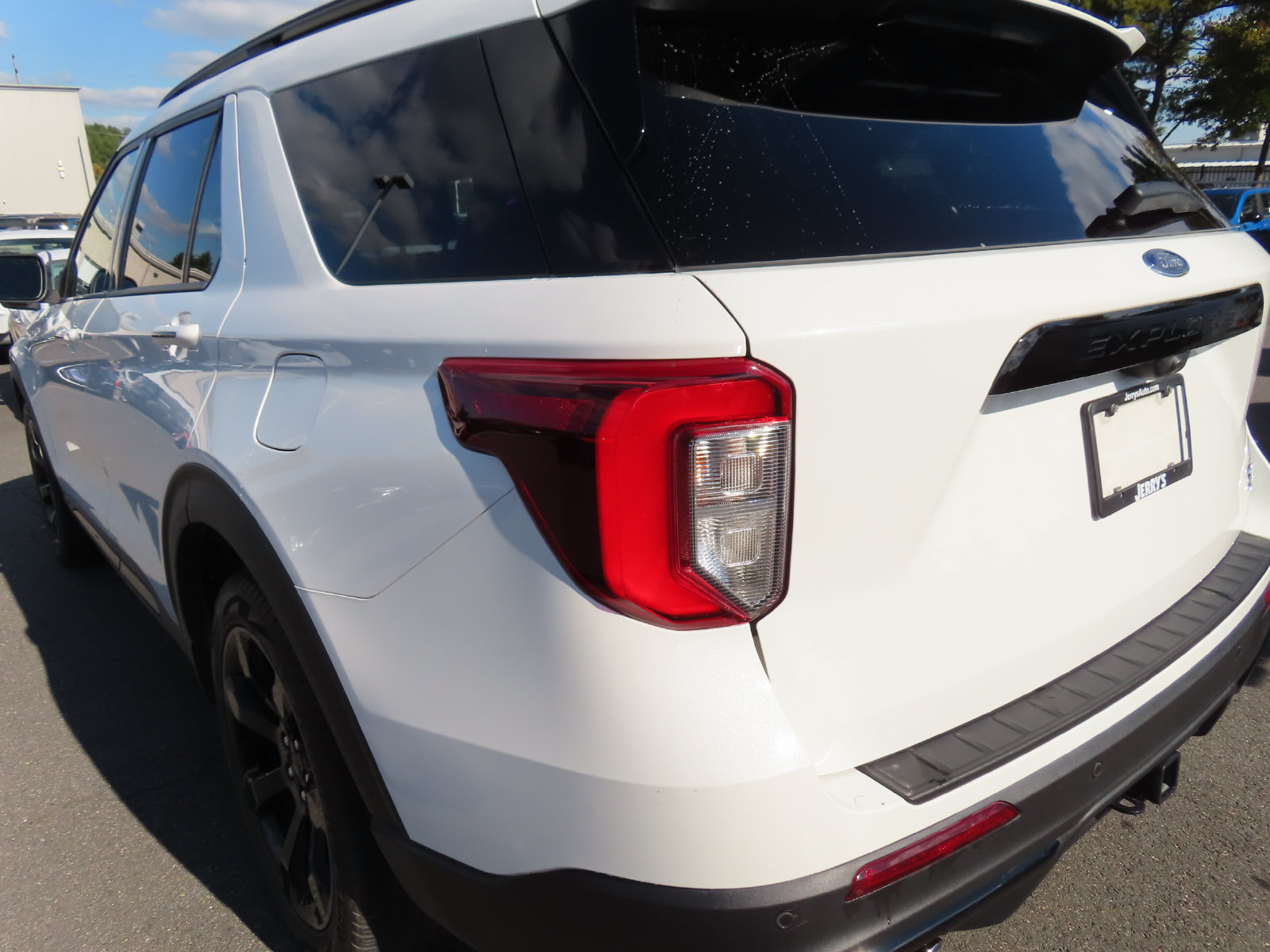 Used 2023 Ford Explorer ST w/ Equipment Group 401A AWD/4WD image 10