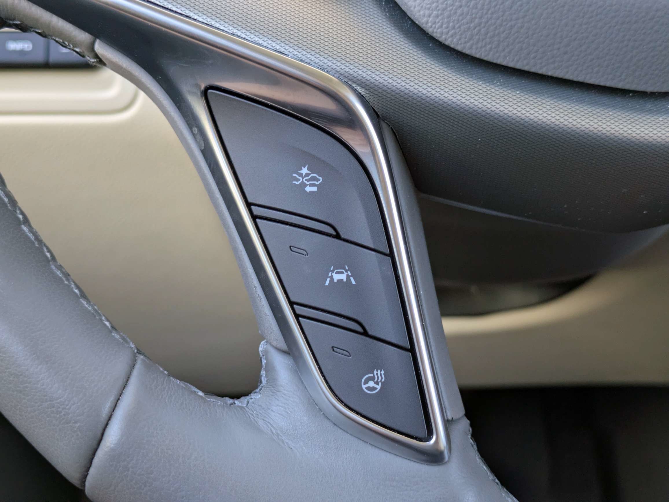 Certified 2024 Cadillac XT5 Premium Luxury w/ Technology Package FWD image 25