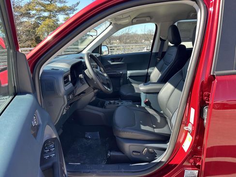 New 2026 Ford Maverick Lariat w/ Black Appearance Package image 15