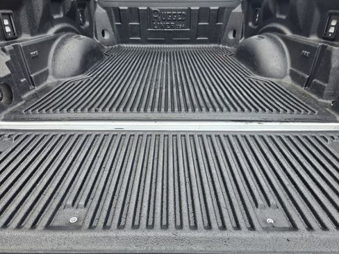 Used 2025 Ford F250 XLT w/ FX4 Off-Road Package image 24