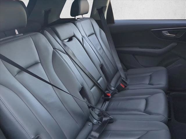 Used 2022 Audi Q7 3.0T Premium w/ Convenience Package AWD/4WD image 23