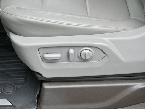 Used 2019 GMC Sierra 1500 SLT w/ SLT Premium Package image 14