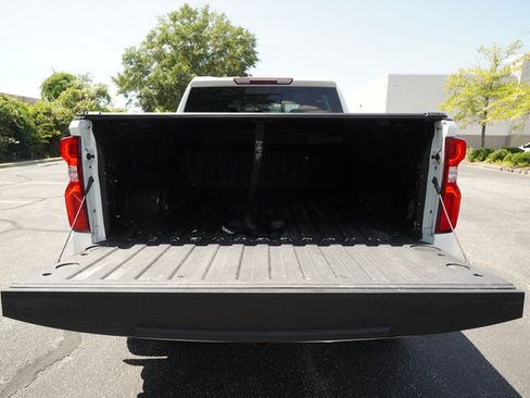 Used 2022 Chevrolet Silverado 1500 RST w/ Convenience Package II AWD/4WD image 11
