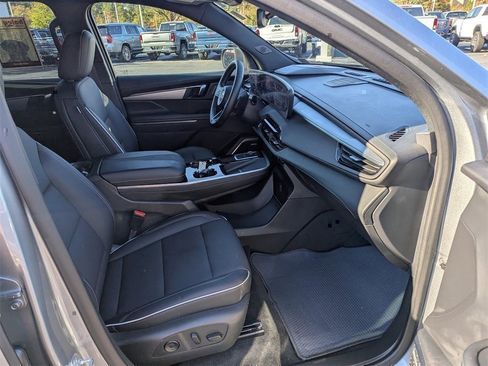 Used 2025 Buick Enclave Preferred image 20