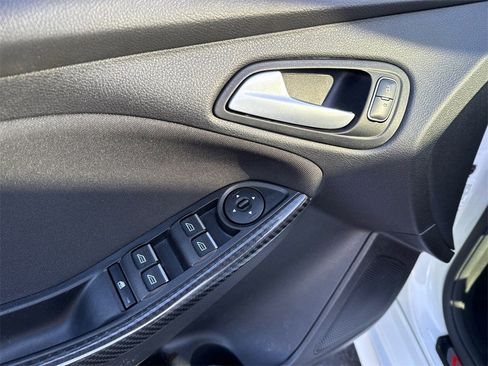 Used 2018 Ford Focus ST w/ Equipment Group 402A image 21