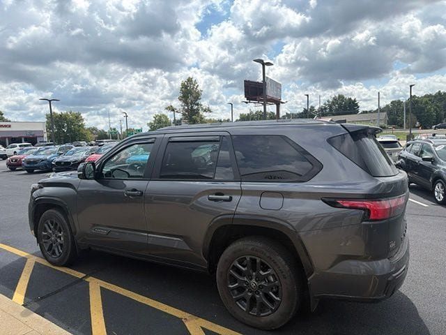 Certified 2025 Toyota Sequoia Platinum AWD/4WD image 17