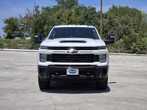 Used 2025 Chevrolet Silverado 2500 Custom w/ Custom Value Package AWD/4WD image 2