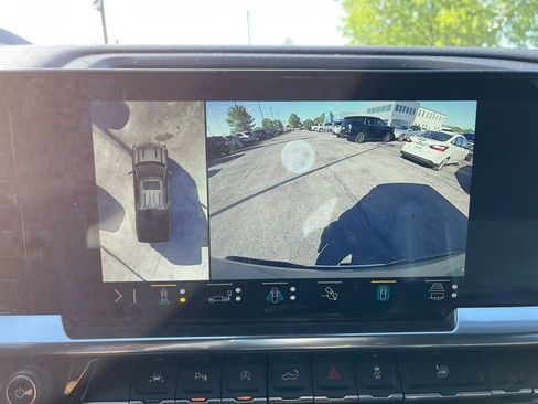 Used 2023 Chevrolet Silverado 1500 LTZ w/ LTZ Premium Package AWD/4WD image 8