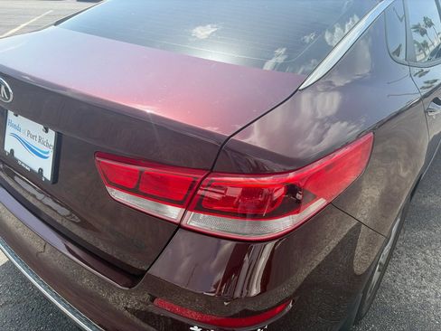Used 2020 Kia Optima LX FWD image 16