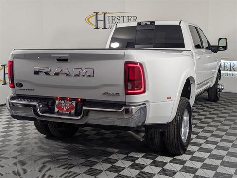 Used 2025 RAM 3500 Limited image 7