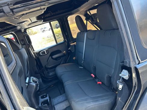 Used 2018 Jeep Wrangler Unlimited Sport S image 46