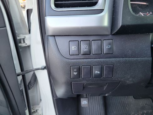 Used 2017 Toyota Highlander Limited FWD image 24