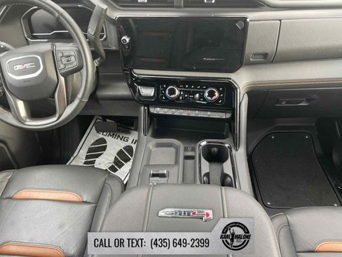 Used 2025 GMC Sierra 2500 AT4 image 7