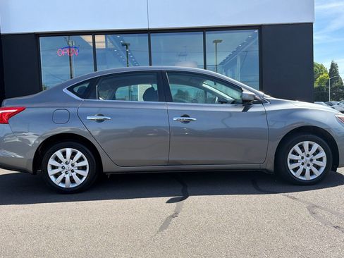 Used 2017 Nissan Sentra S FWD image 3