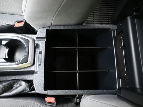 Used 2019 Toyota Tacoma SR5 image 18