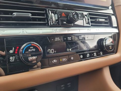 New 2026 Nissan Pathfinder Platinum AWD/4WD image 16
