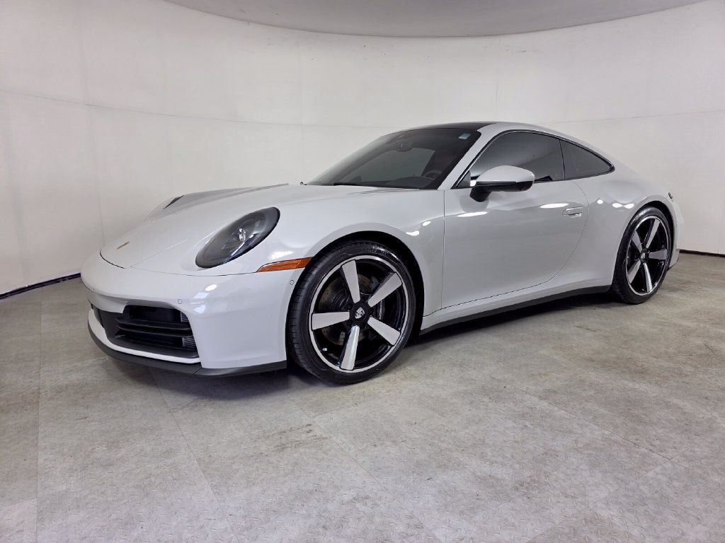 Used 2025 Porsche 911 Carrera RWD image 8