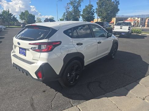 Used 2024 Subaru Crosstrek 2.0i AWD/4WD image 3