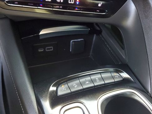 Used 2023 Buick Envision Essence w/ Sport Touring Package AWD/4WD image 24