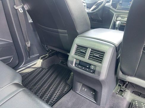 Used 2022 Volkswagen Atlas SEL Premium R-Line AWD/4WD image 15
