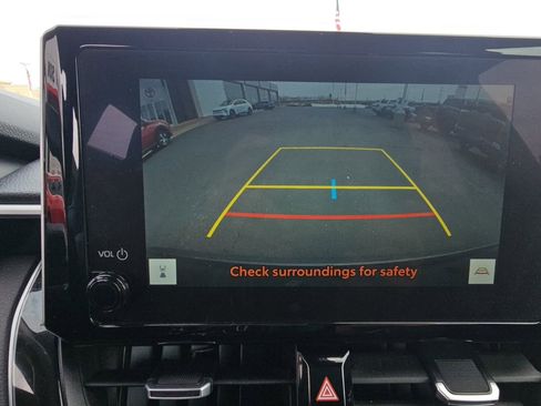 Certified 2025 Toyota Corolla Cross XLE image 17