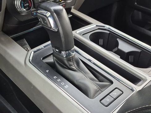 Used 2020 Ford F150 Lariat w/ Equipment Group 502A Luxury AWD/4WD image 12