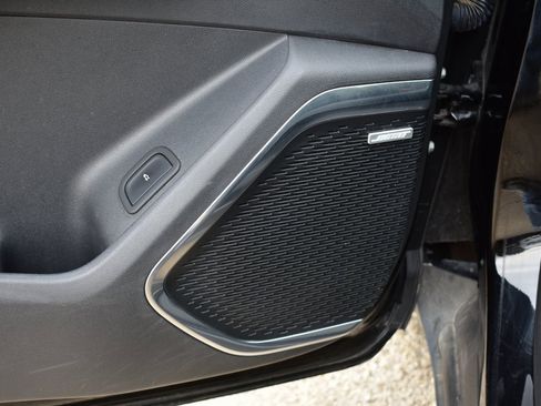 Used 2024 GMC Acadia Elevation image 16