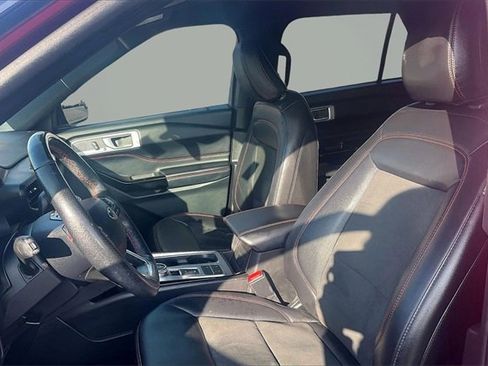 Certified 2022 Ford Explorer ST-Line w/ Class IV Trailer Tow Package image 25