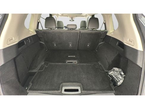 Used 2023 Nissan Rogue Platinum w/ Platinum Premium Package AWD/4WD image 24