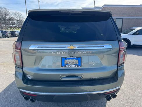 Used 2023 Chevrolet Suburban Premier image 4