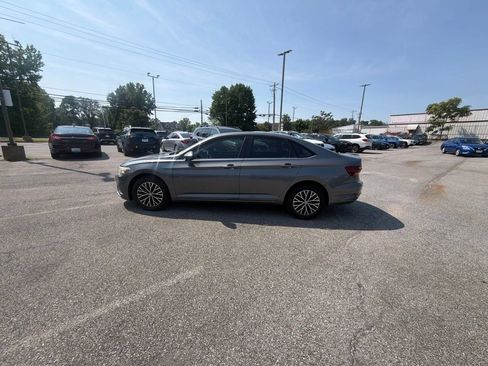 Used 2019 Volkswagen Jetta SE FWD image 8