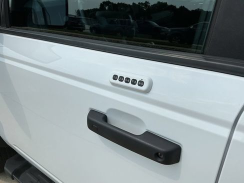 Used 2023 Ford Bronco Big Bend AWD/4WD image 7