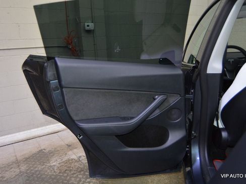 Used 2022 Tesla Model Y Performance AWD/4WD image 14