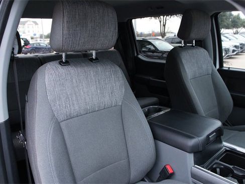 Used 2023 Ford F250 XLT w/ FX4 Off-Road Package image 30