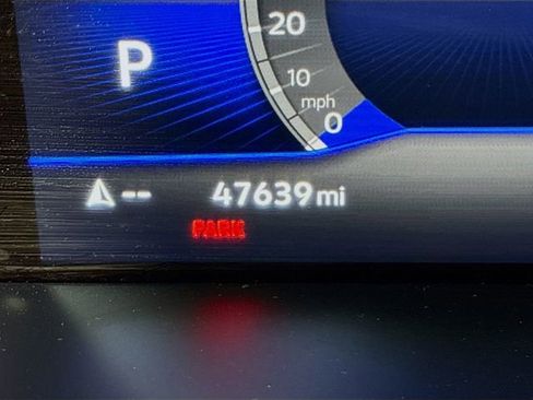 Used 2022 Volkswagen Taos SE FWD image 12