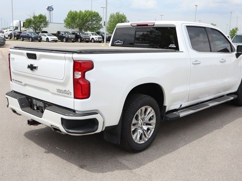 Used 2022 Chevrolet Silverado 1500 High Country AWD/4WD image 6