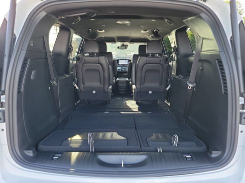 New 2027 Chrysler Pacifica Select w/ Family Tech Group FWD image 18