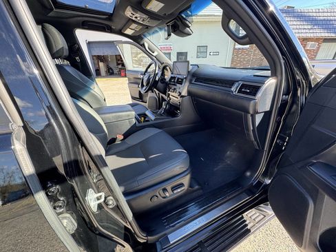 Used 2022 Lexus GX 460 image 68