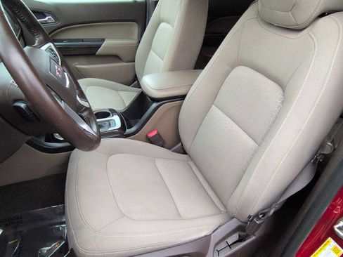 Used 2016 GMC Canyon SLE w/ SLE Convenience Package image 17