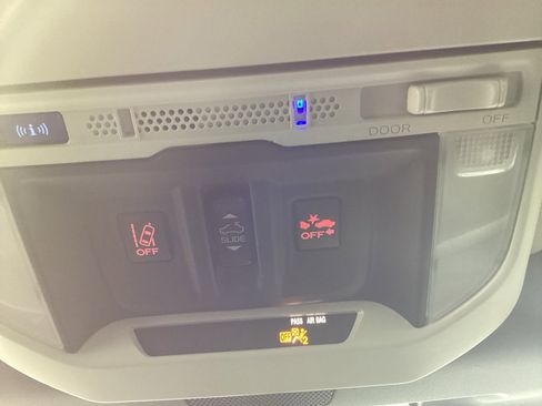 Used 2022 Subaru Forester Premium image 26