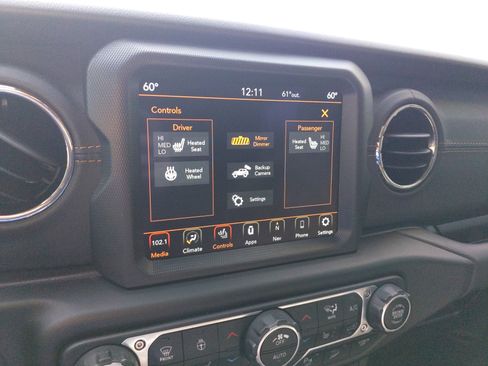 Used 2021 Jeep Wrangler Unlimited Sahara image 30