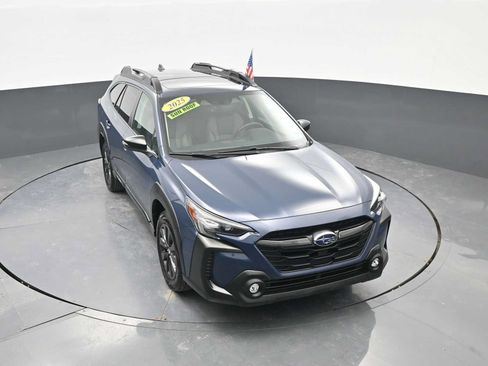 Used 2025 Subaru Outback Onyx Edition AWD/4WD image 28