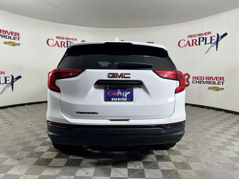 Used 2021 GMC Terrain SLT w/ Elevation Edition image 7