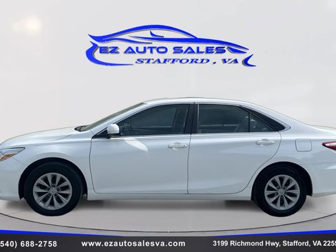 Used 2017 Toyota Camry LE FWD image 8